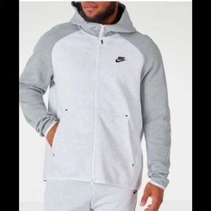 I am looking for this Nike tech fleece
